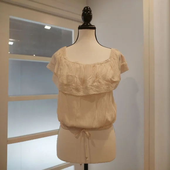 Cuess,Cream Cap Sleeve Blouse with Ruffled Tie Front - Picture 4 of 6